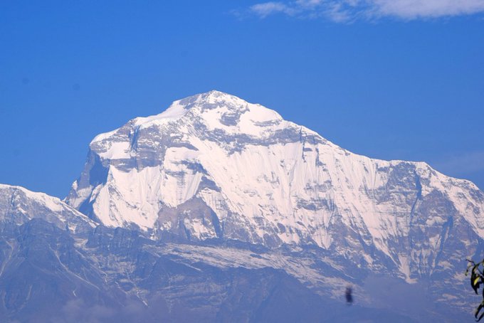 पर्वतारोहीको शव ल्याउन समस्या